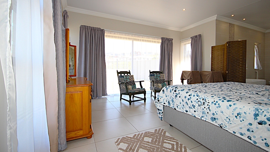 4 Bedroom Property for Sale in Monte Christo Western Cape